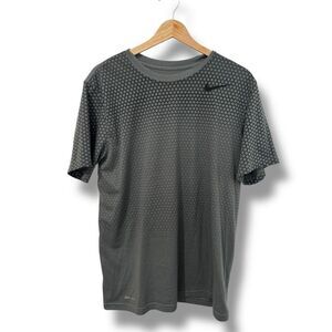 Nike Dri-FIT T-Shirt Mens Size M Gray Honeycomb Graphic Crew Neck Short Sleeve